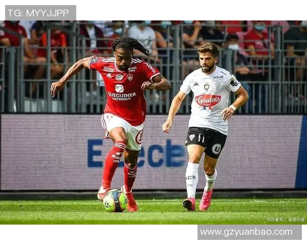 布雷斯特与洛里昂的激烈对决谁能在法甲赛场上笑到最后 布雷斯特与洛里昂的激烈对决谁能在法甲赛场上笑到最后